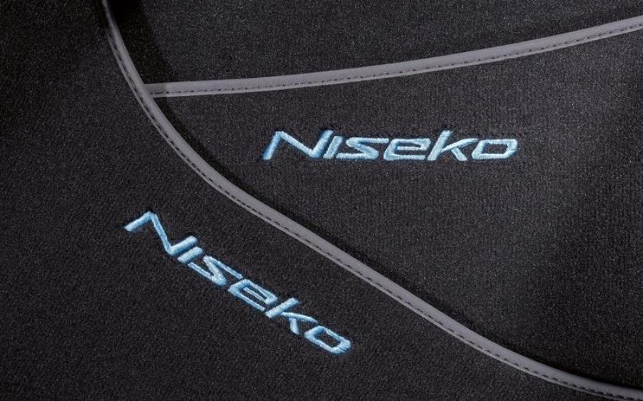  Mazda MX-5 Niseko Edition 2007 года  (фото 4 из 9)